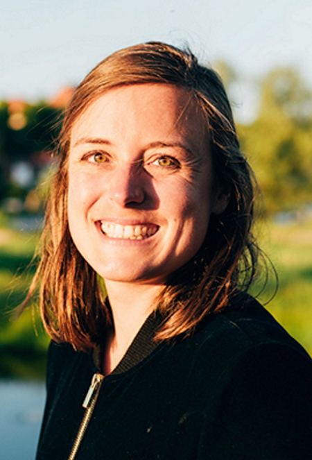 2018_Rebekka-Portrait_web_450x663 2018 Rebekka