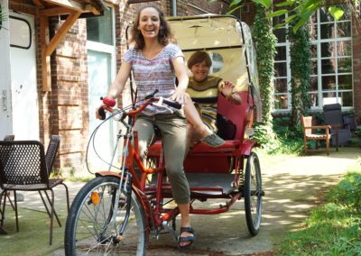 Rote Rikscha - neue mobile Bühne des Traumschüffs